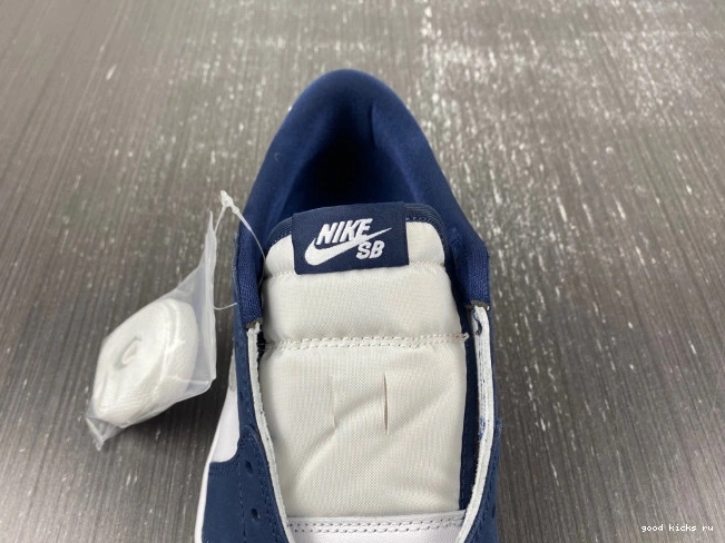 SB 1 CJ7891-400 Navy Jordan Midnight Low 0720